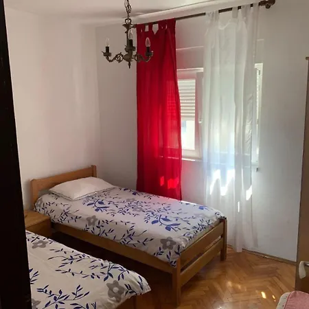Apartments Josip - With Parking Rogoznica (Sibenik-Knin)