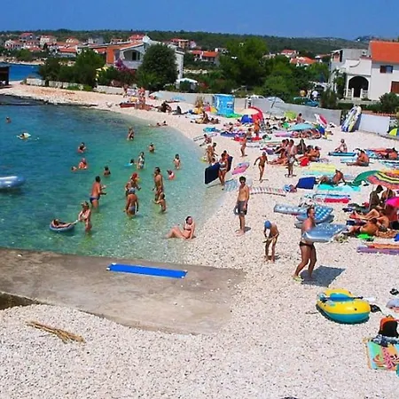 Apartments Josip - With Parking