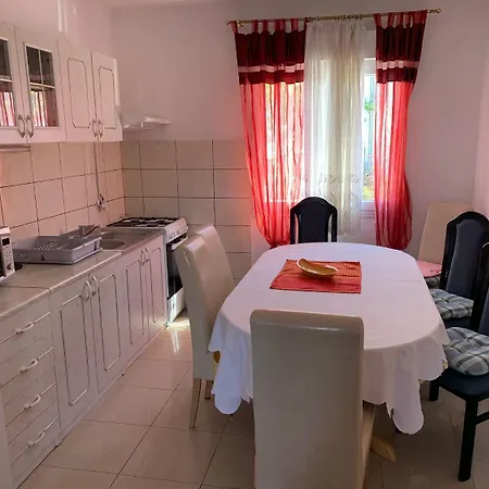 Apartments Josip - With Parking Apartment Rogoznica (Sibenik-Knin)