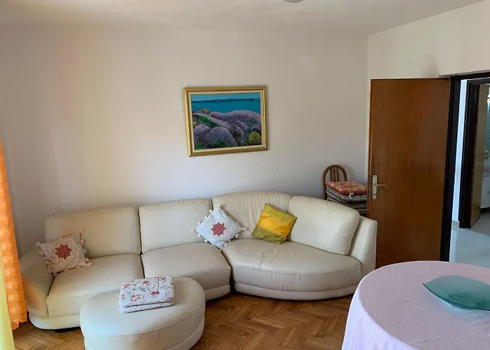 Josip アパート ロゴズニッツァ