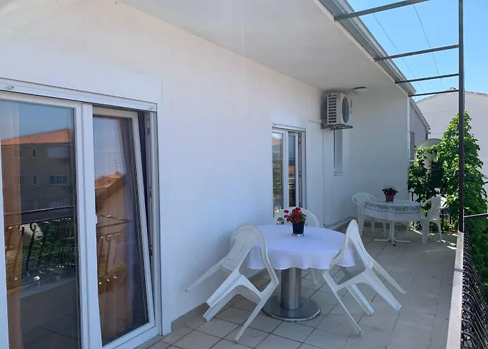 Josip 罗戈兹尼察